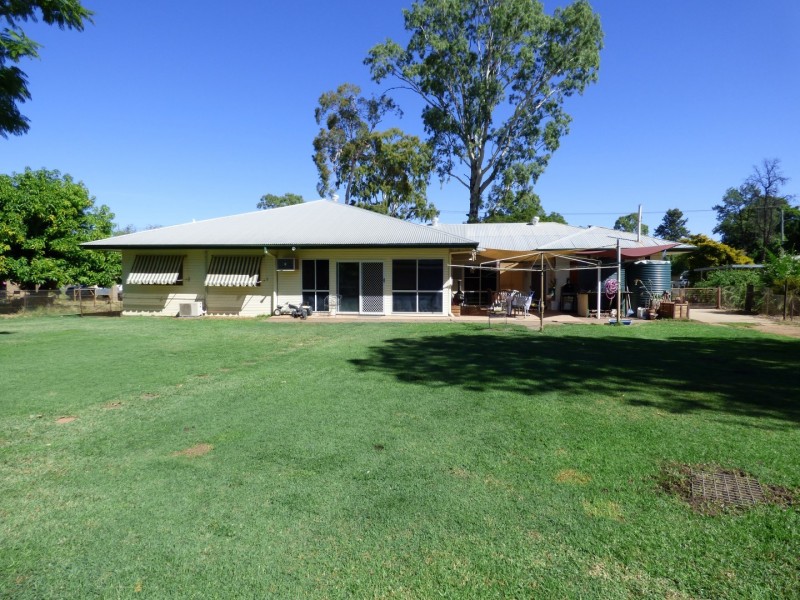 55 Grey Street, St George QLD 4487