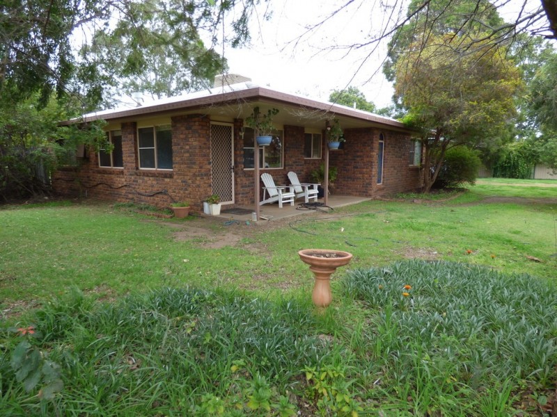 86 Barlee Street, St George QLD 4487