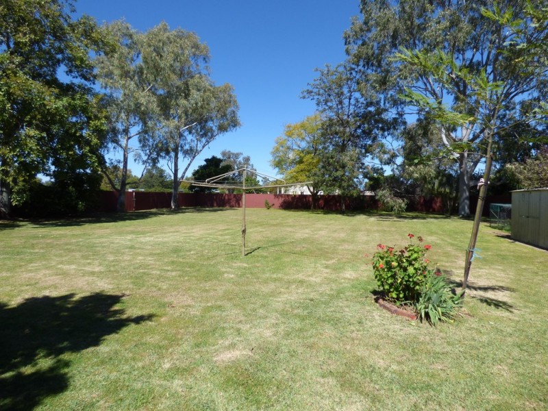 86 Barlee Street, St George QLD 4487