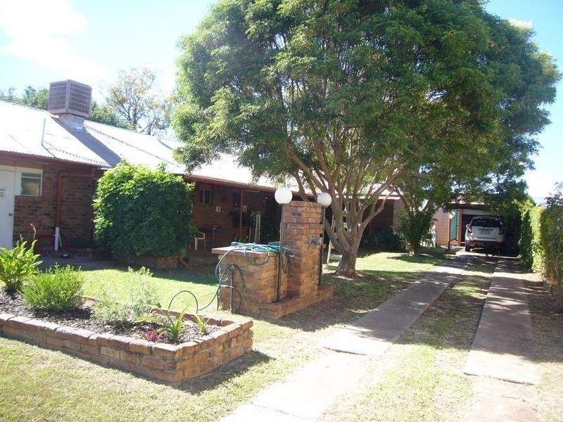 136 Victoria Street, St George QLD 4487