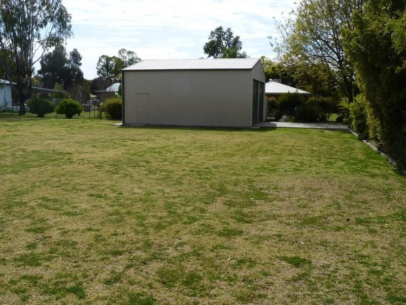 13 Howe Street, St George QLD 4487