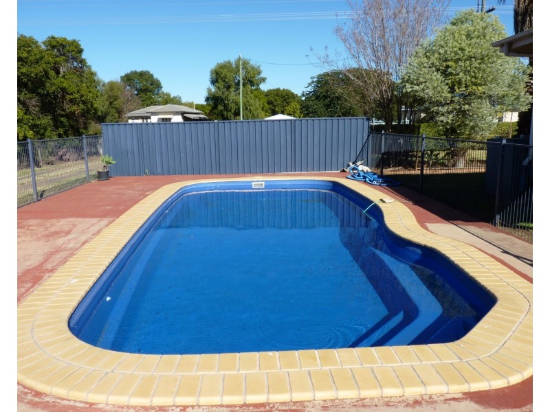 43 BARLEE STREET, St George QLD 4487
