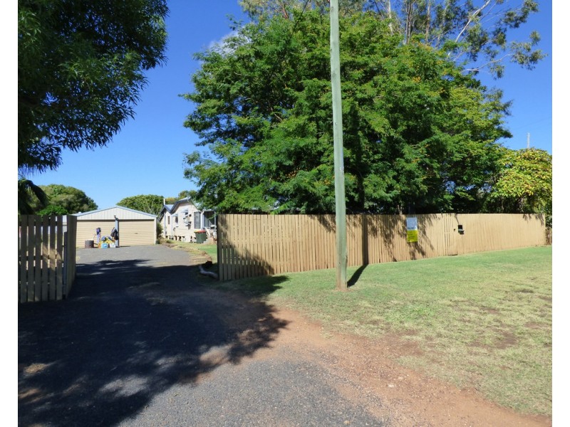 74 Alfred Street, St George QLD 4487