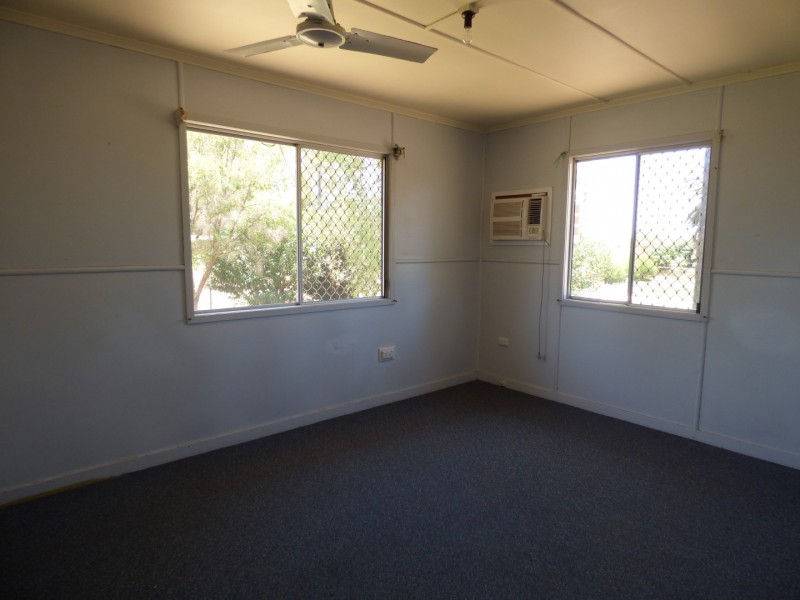11 Margaret Street, St George QLD 4487
