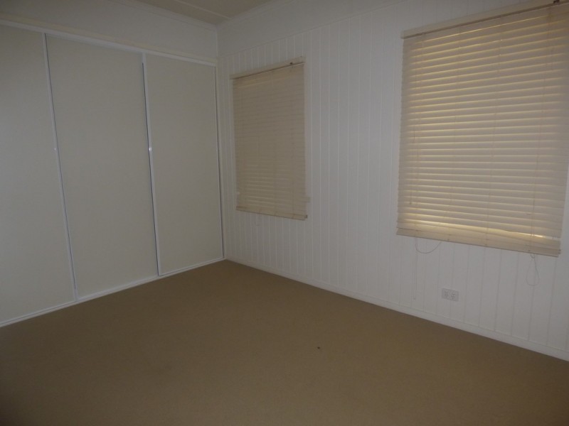 24 Andrew St, St George QLD 4487