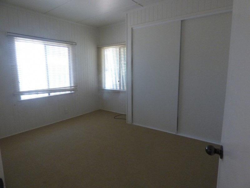 24 Andrew St, St George QLD 4487