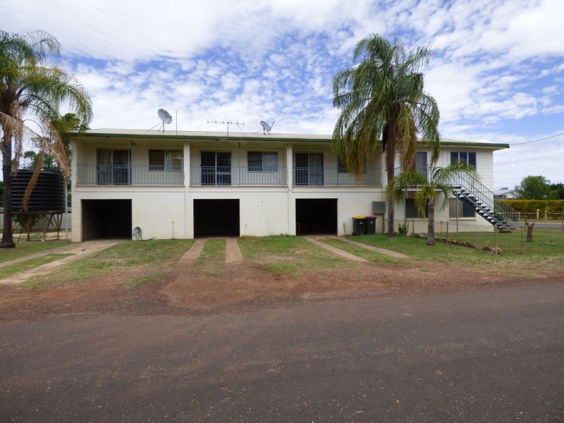 Unit 3, 18 ALFRED STREET, St George QLD 4487