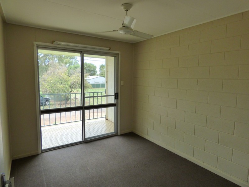 Unit 3, 18 ALFRED STREET, St George QLD 4487