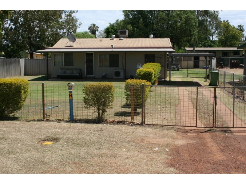 88 Church Street, St George QLD 4487