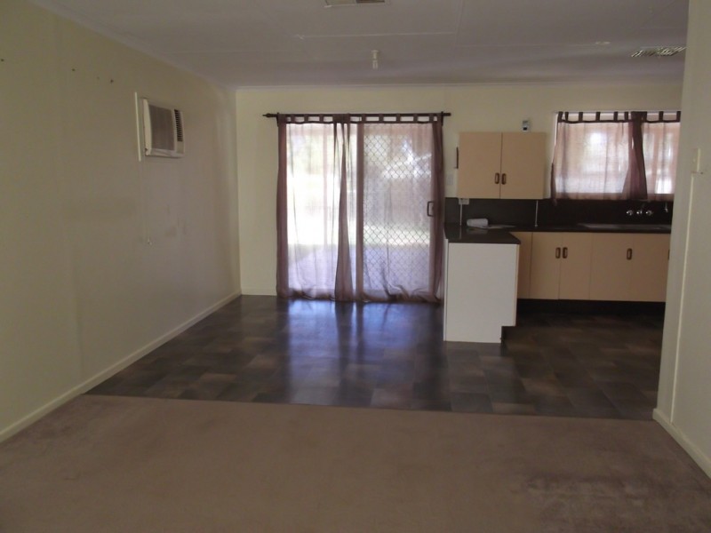 88 Church Street, St George QLD 4487