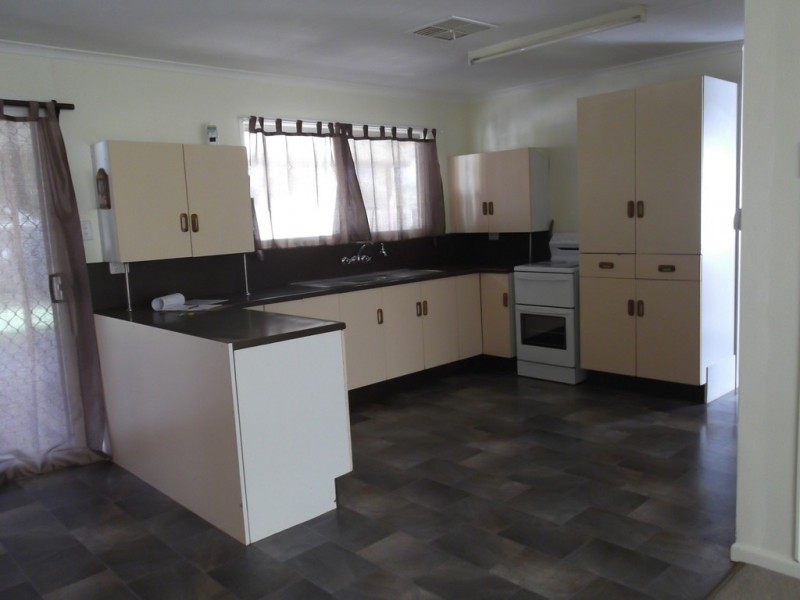 88 Church Street, St George QLD 4487