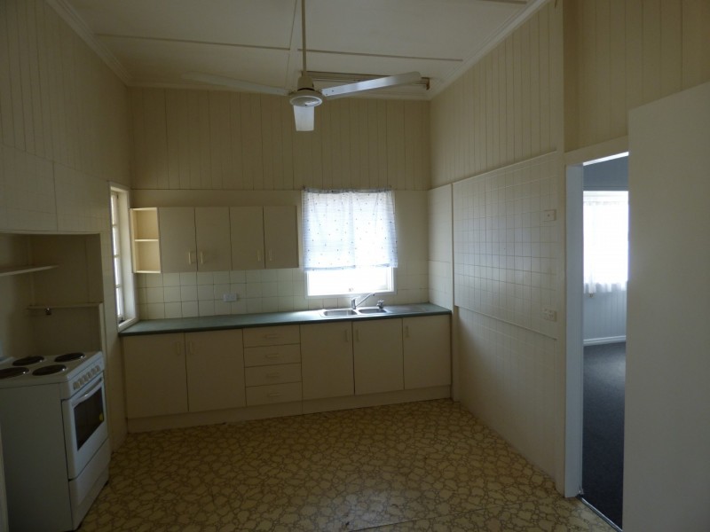 80 Victoria Street, St George QLD 4487