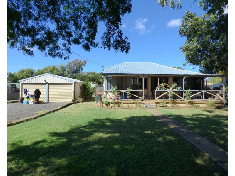 74 Alfred Street, St George QLD 4487