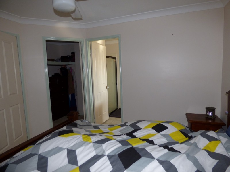 10 TAYLOR STREET, St George QLD 4487