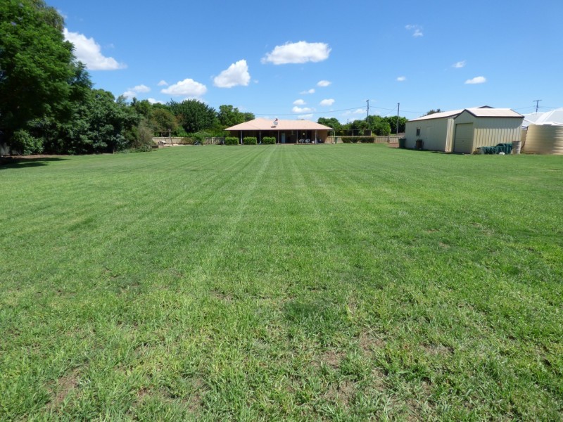 9-11 TURVEY COURT, St George QLD 4487