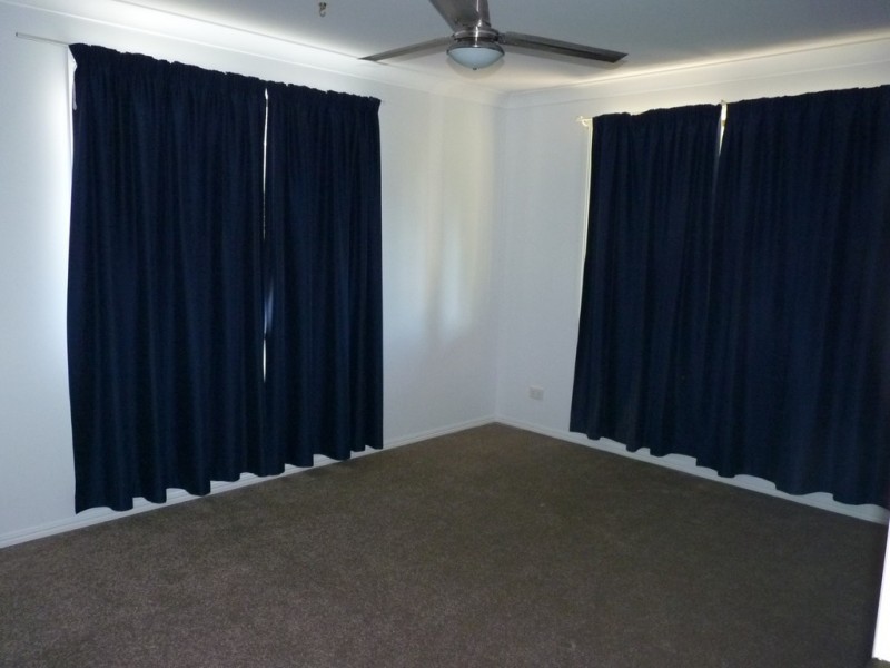 281-283 ALFRED STREET, St George QLD 4487