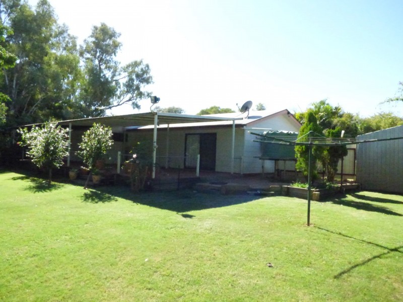281-283 ALFRED STREET, St George QLD 4487