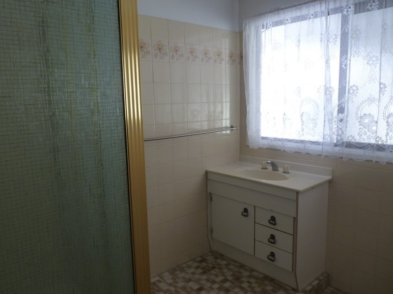 6 CHURCH STREET, St George QLD 4487