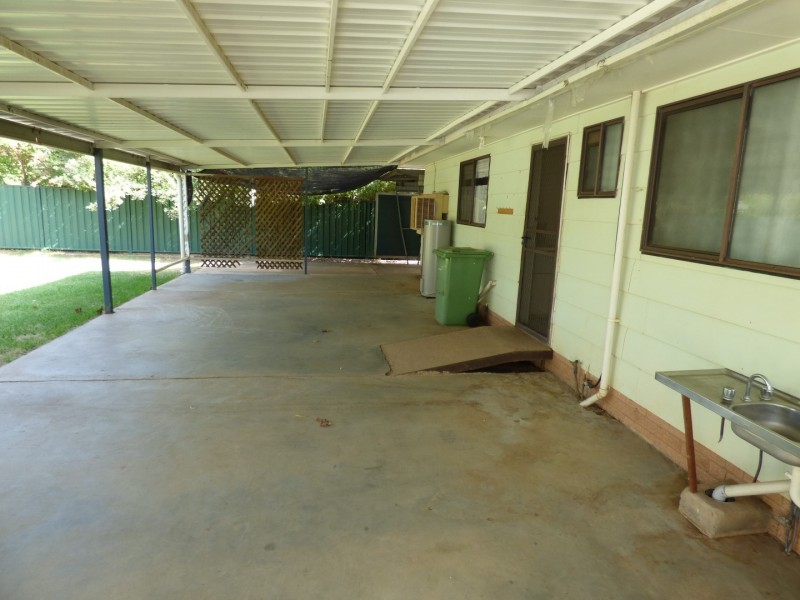 6 CHURCH STREET, St George QLD 4487