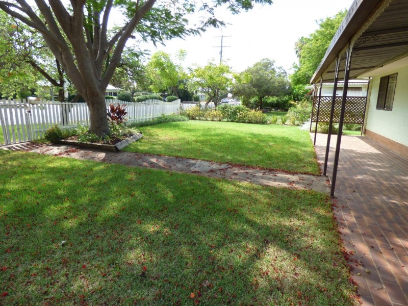 6 CHURCH STREET, St George QLD 4487