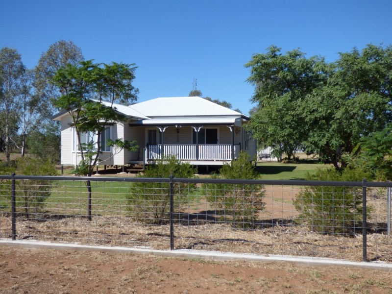 12166 CARNARVON HWY, St George QLD 4487
