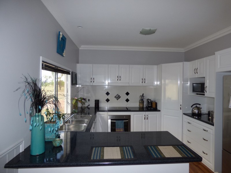 12166 CARNARVON HWY, St George QLD 4487