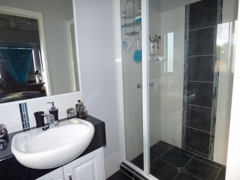 12166 CARNARVON HWY, St George QLD 4487