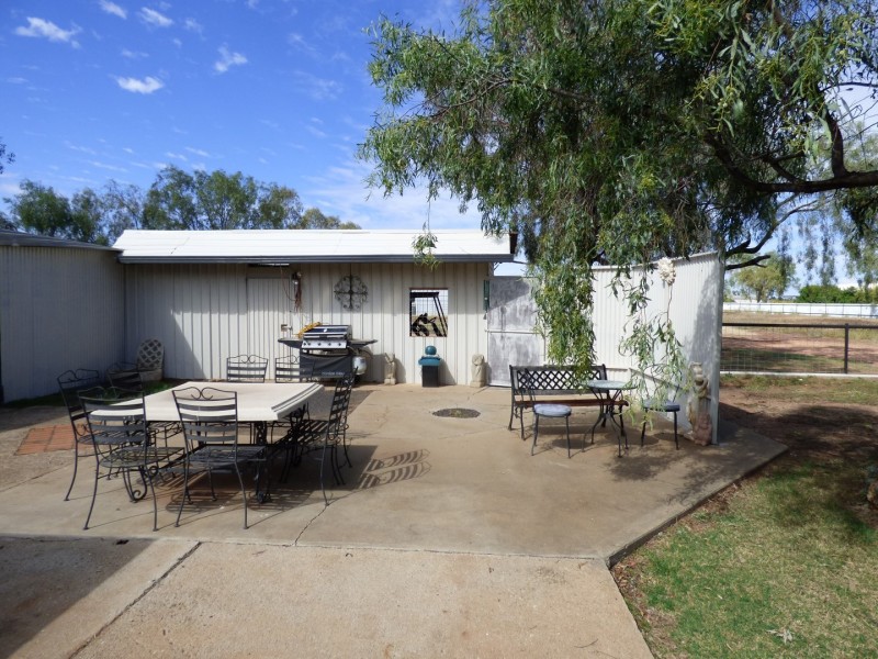 12166 CARNARVON HWY, St George QLD 4487