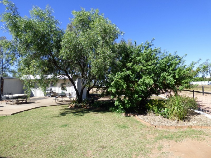 12166 CARNARVON HWY, St George QLD 4487