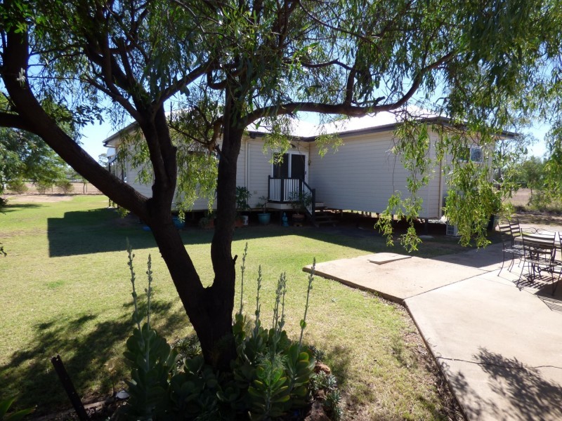 12166 CARNARVON HWY, St George QLD 4487