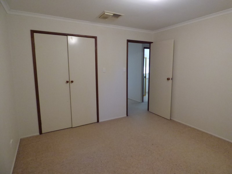 4 Cutler Court, St George QLD 4487