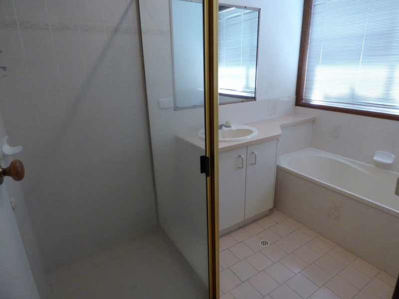 4 Cutler Court, St George QLD 4487