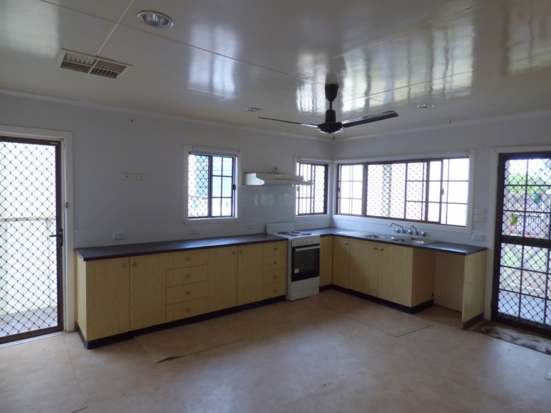 19 Balonne Street, St George QLD 4487