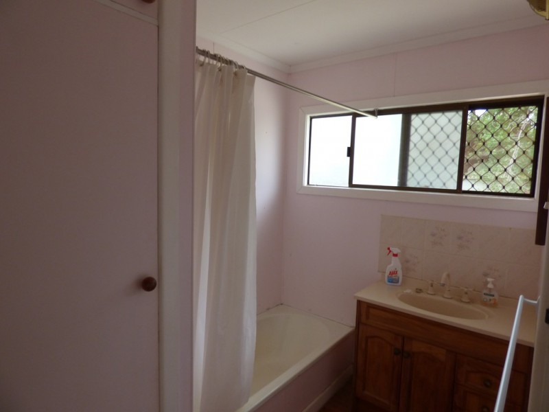 19 Balonne Street, St George QLD 4487