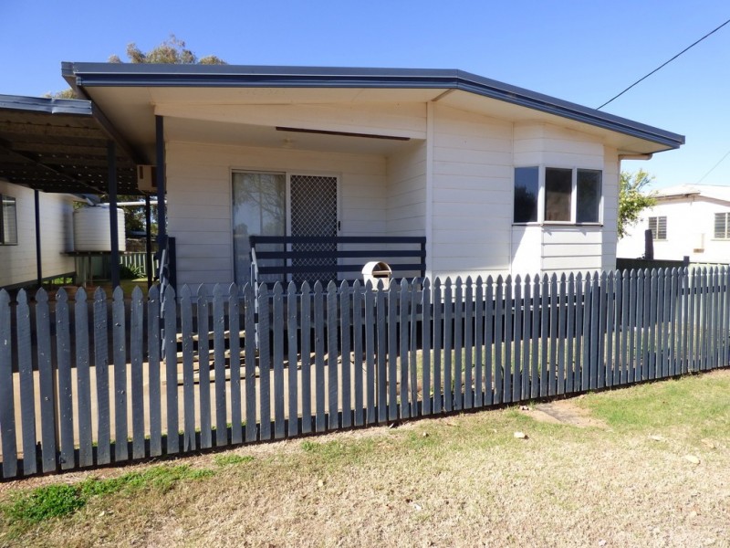 Unit 1, 25 Hutt Street, St George QLD 4487