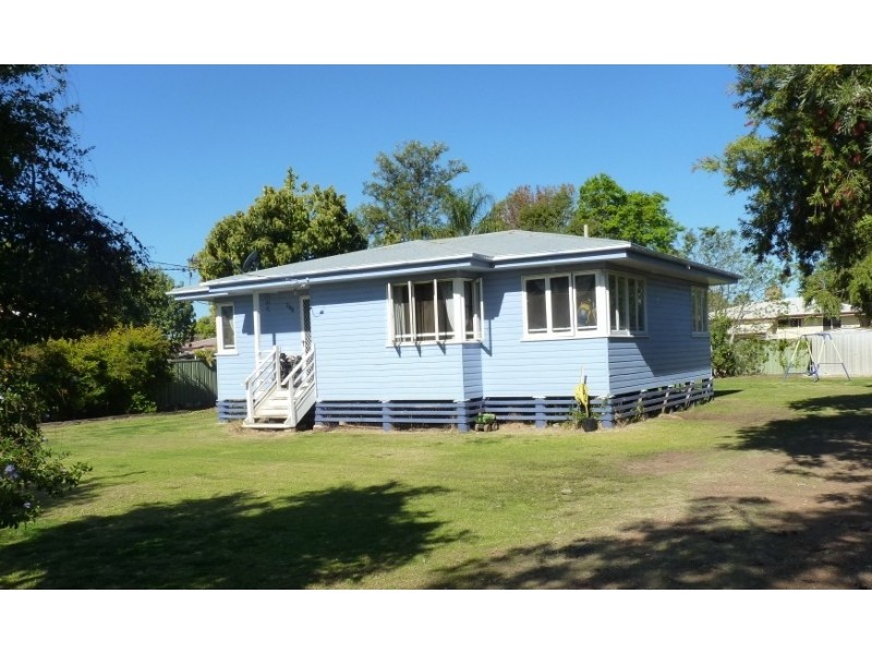 208 VICTORIA STREET, St George QLD 4487