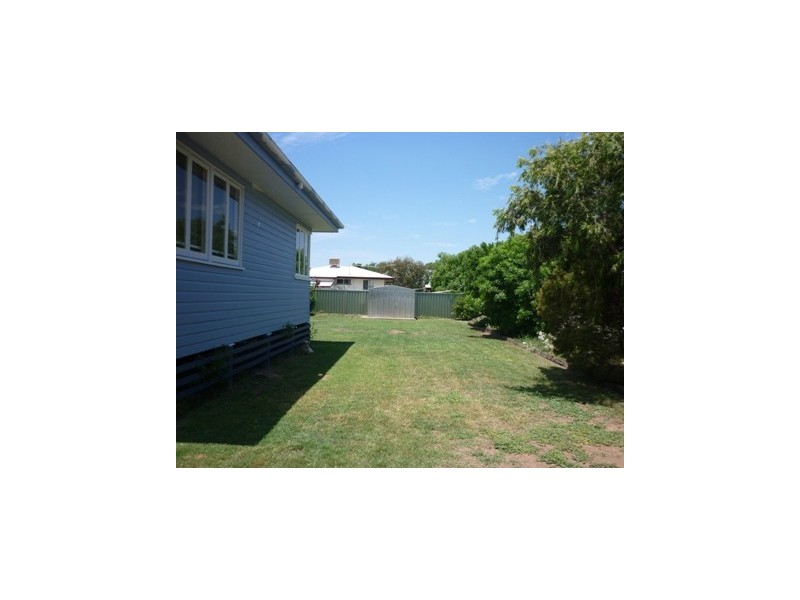 208 VICTORIA STREET, St George QLD 4487