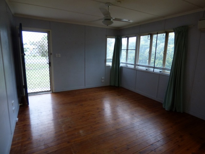 208 VICTORIA STREET, St George QLD 4487