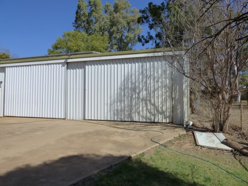 28 Roe Street, St George QLD 4487