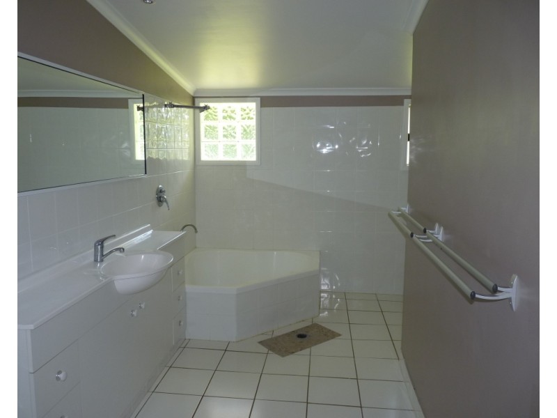 2-4 Alfred Street, St George QLD 4487