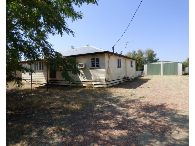 12 Wattle Drive, St George QLD 4487