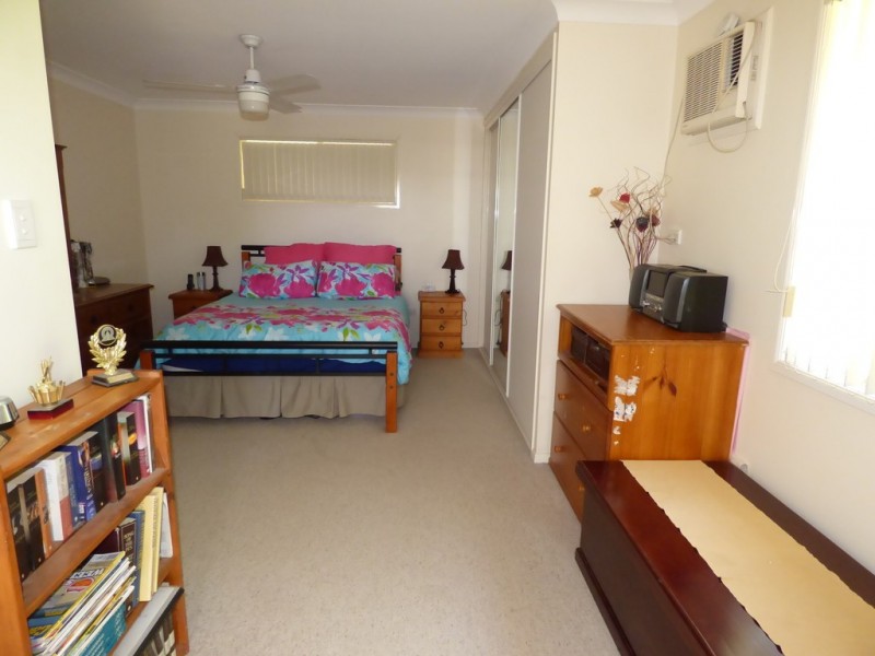 15 Taylor Street, St George QLD 4487