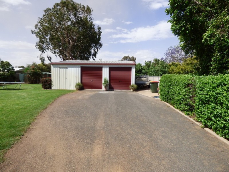 15 Taylor Street, St George QLD 4487