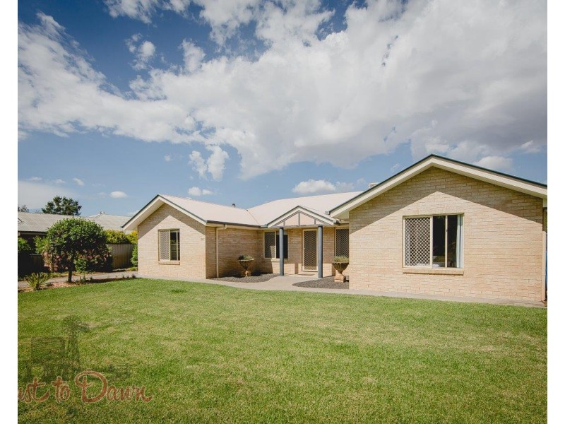 18 TAYLOR STREET, St George QLD 4487