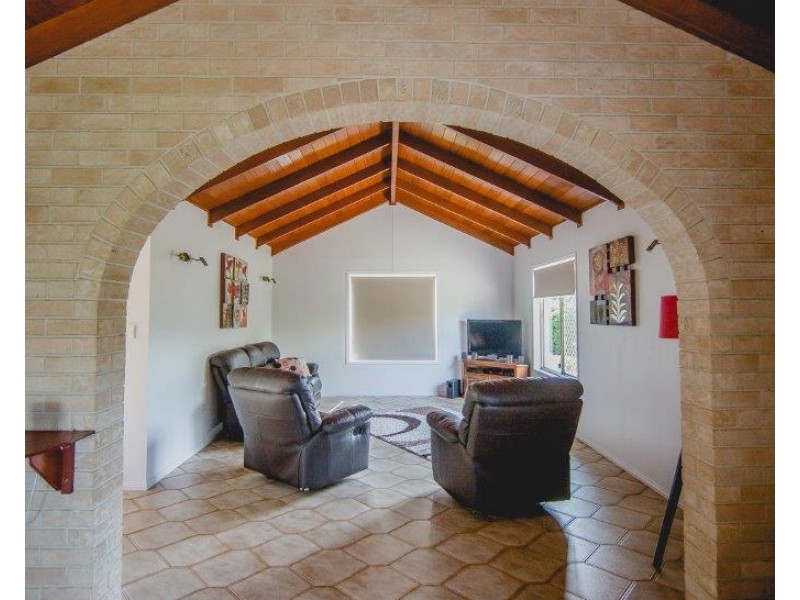 18 TAYLOR STREET, St George QLD 4487