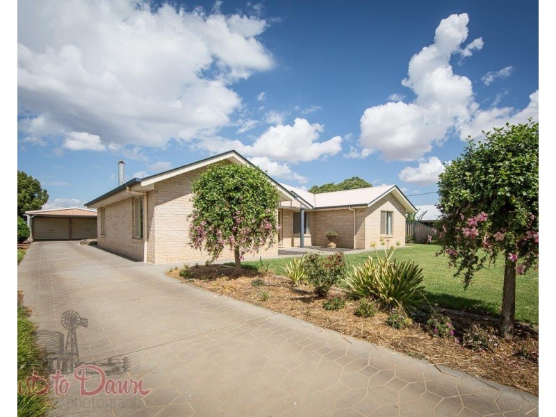 18 TAYLOR STREET, St George QLD 4487
