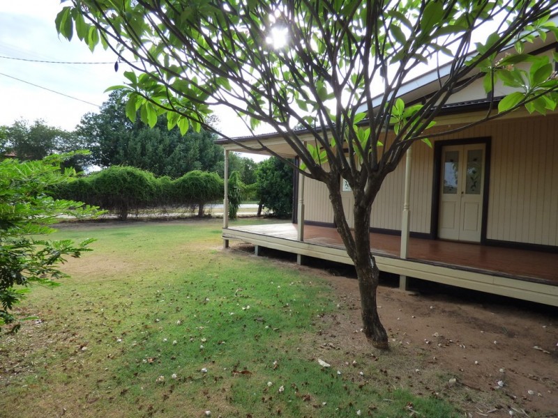 98 ALFRED STREET, St George QLD 4487