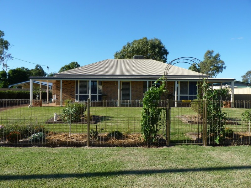 21 TAYLOR STREET, St George QLD 4487