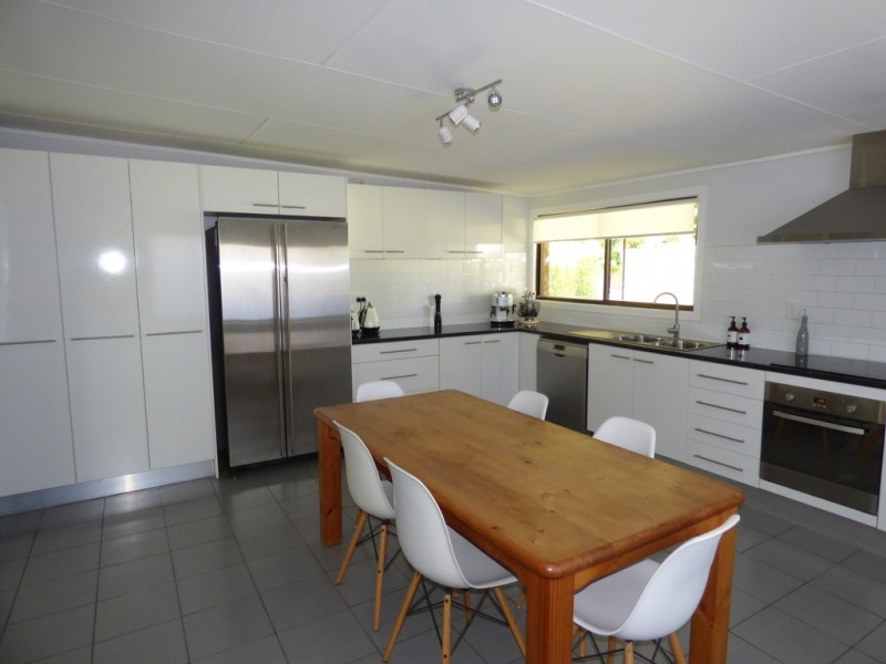 16 Victoria Street, St George QLD 4487