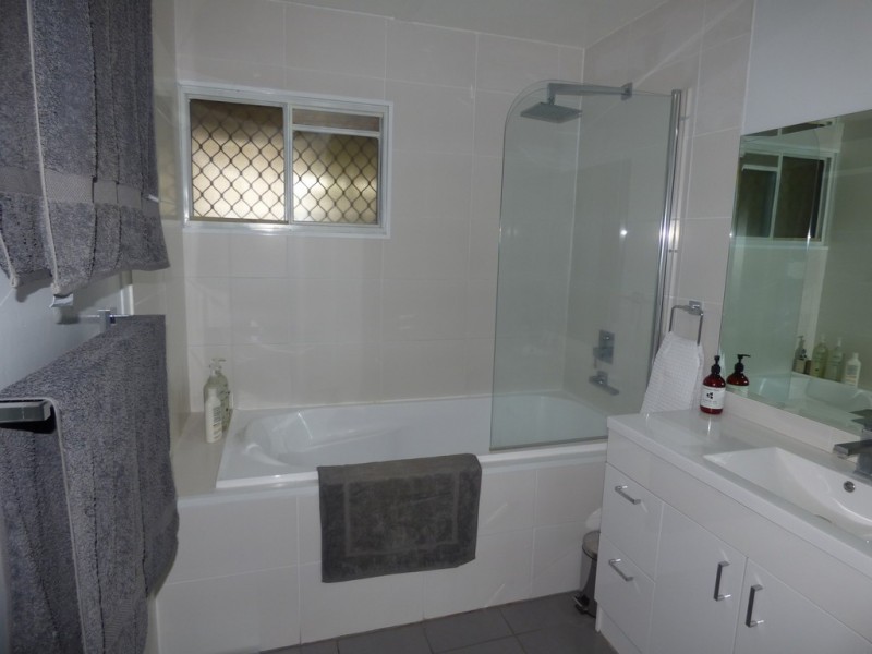 16 Victoria Street, St George QLD 4487